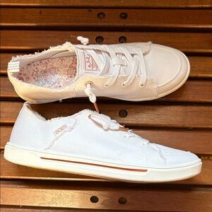 White Casual Sneakers